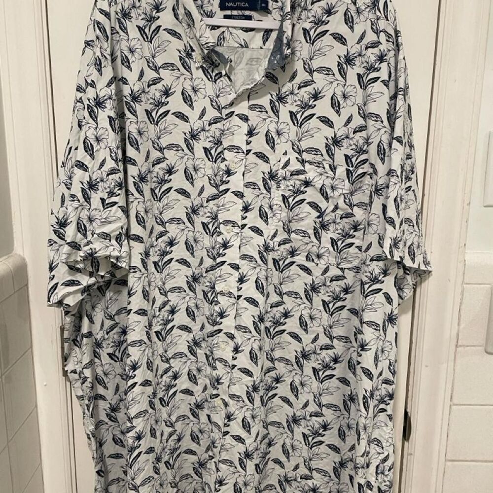 Nautica Men's Blue and White Shirt